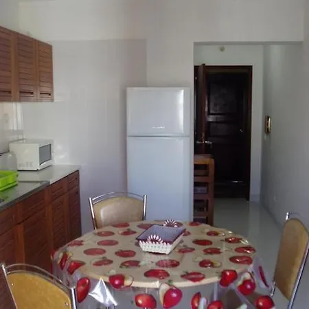 Apartamento Na 1.o Linha Da Da Rocha شقة